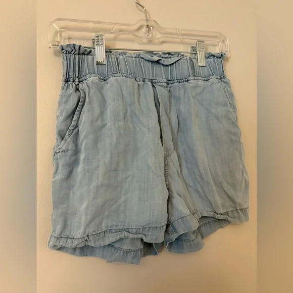 Ruffle Hem Paperbag Shorts - Picture 3 of 5